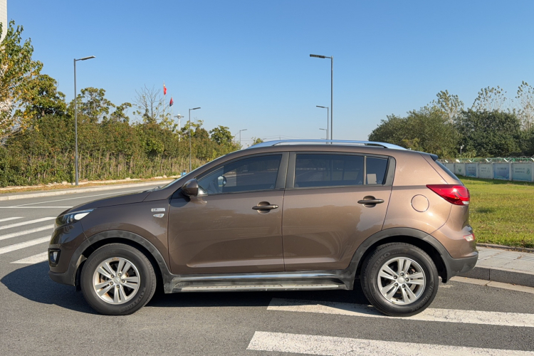 起亚 智跑 2015款 2.0L 自动两驱版GL车身外观6004