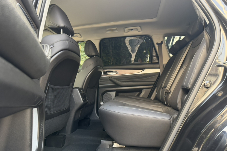 星途揽月 2021款 400T 四驱星耀Pro版 7座中控内饰7004