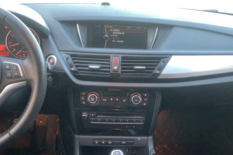 宝马X1 2014款 sDrive18i 领先型局部细节16