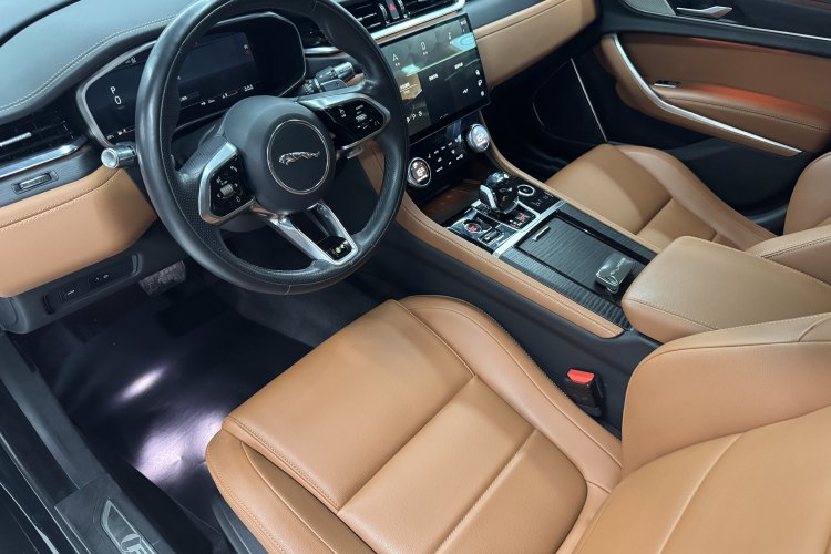 捷豹XFL 2022款 XFL 2.0T P250 两驱精英运动版中控内饰7002