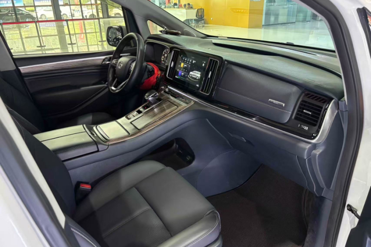 广汽传祺 传祺M8 2021款 大师系列 390T 至尊版中控内饰7006