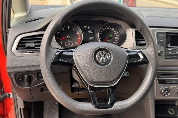 大众 高尔夫·嘉旅 2016款 1.6L 自动舒适型局部细节13