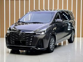 别克GL8 2023款 陆上公务舱 智享型