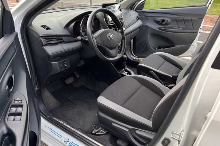 丰田 YARiS L 致炫 2021款 1.5L CVT领先版中控内饰7009