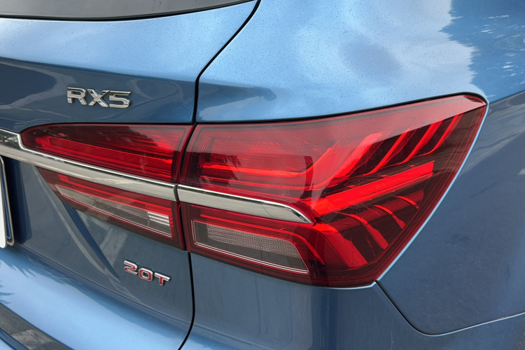 荣威RX5 2016款 20T 两驱自动互联网智享版车身外观6006