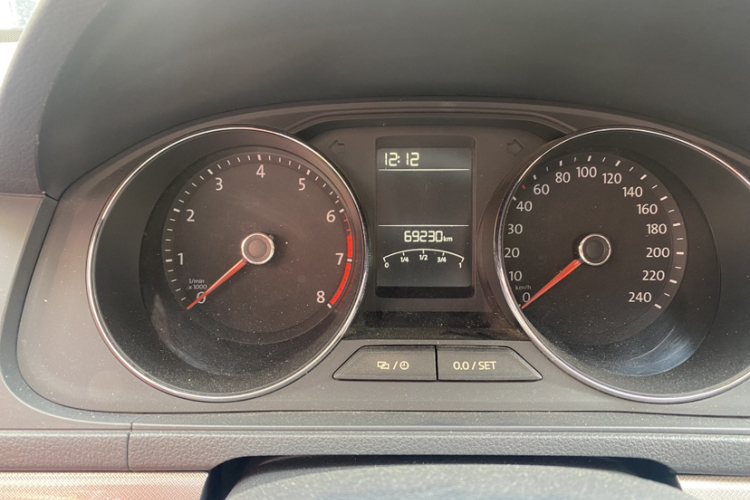 大众 朗逸 2017款 1.6L 自动舒适版中控内饰15