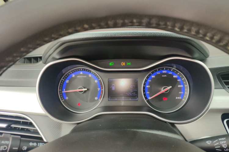 吉利汽车 远景 2018款 1.5L 自动尊贵型中控内饰15