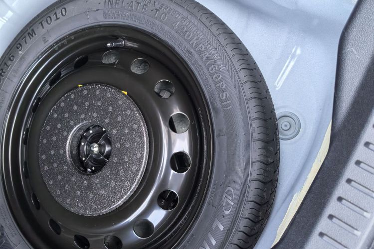 福特 福克斯 2020款 三厢 EcoBoost 180 自动锋潮型局部细节9004