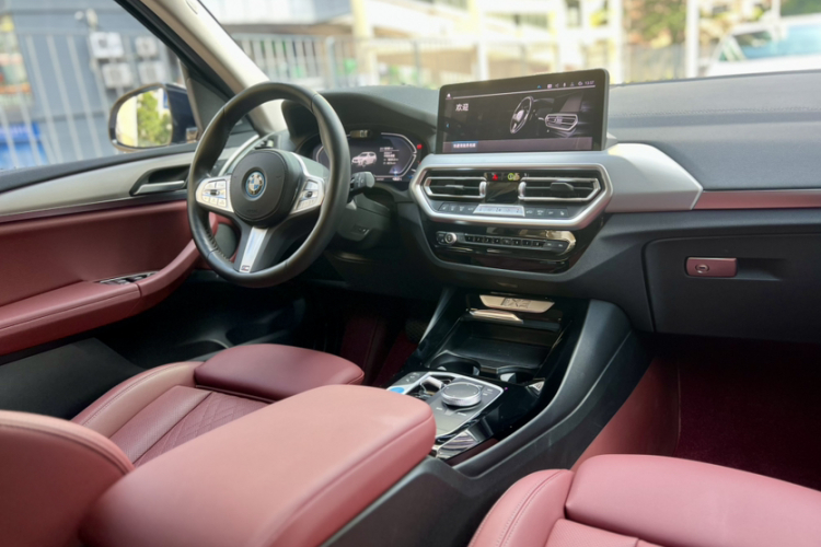 宝马iX3 2023款 创领型中控内饰7006