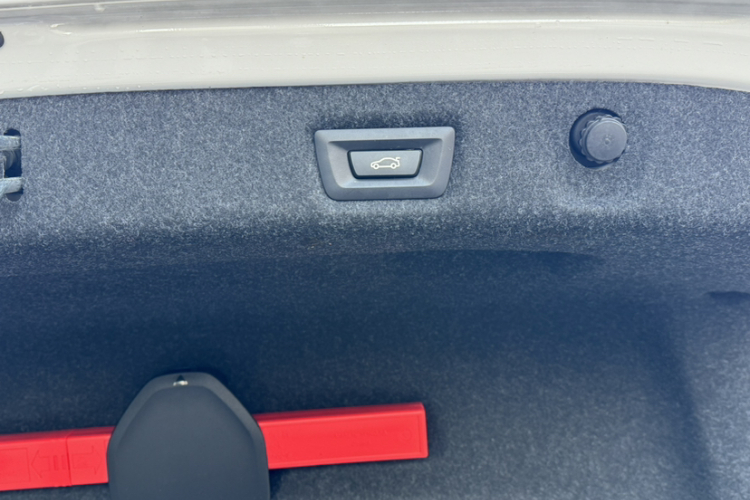 宝马5系 2022款 改款二 525Li M运动套装中控内饰7007