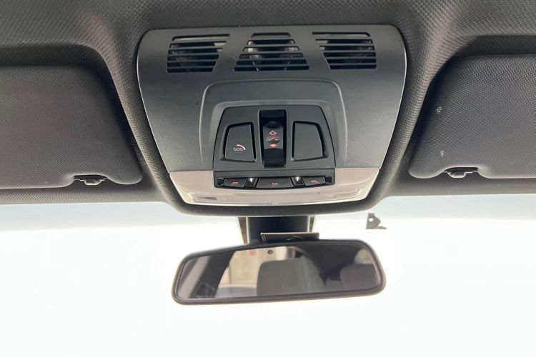 宝马4系 2019款 425i Gran Coupe M运动套装中控内饰7001