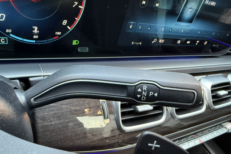 奔驰GLE 2021款 GLE 350 4MATIC 动感型中控内饰7003