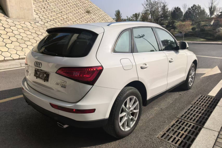 奥迪Q5 2015款 40 TFSI 进取型车身外观6005