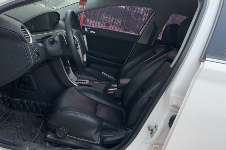 荣威550 2013款 经典版 550 1.8L 自动风尚型局部细节19