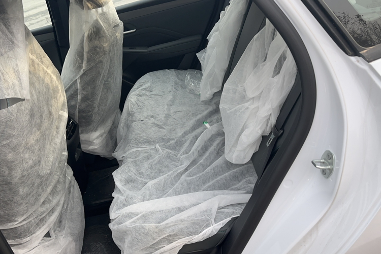 比亚迪 秦PLUS 2025款 DM-i 智驾版 128KM进取型中控内饰7001