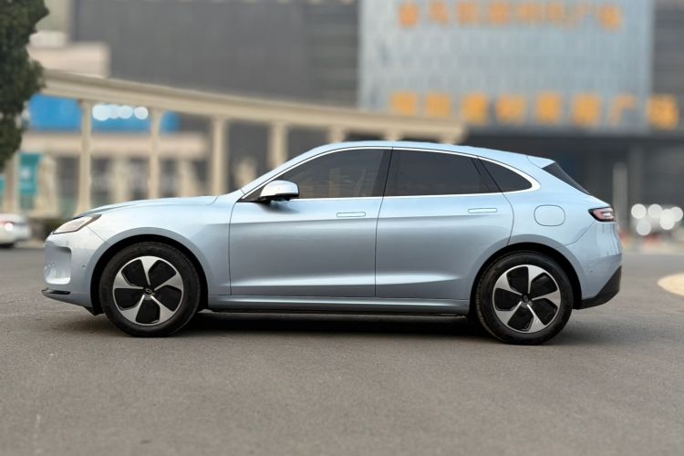 鸿蒙智行 问界M5 2023款 纯电后驱标准版车身外观6006