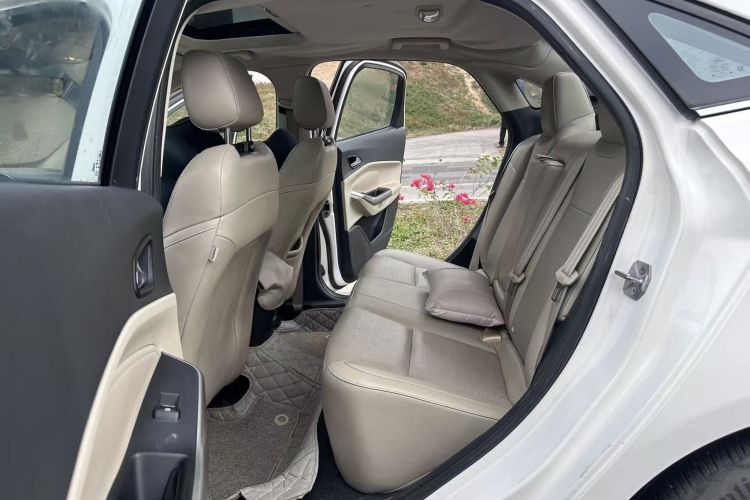 福特 福睿斯 2015款 1.5L 手动时尚型中控内饰7004