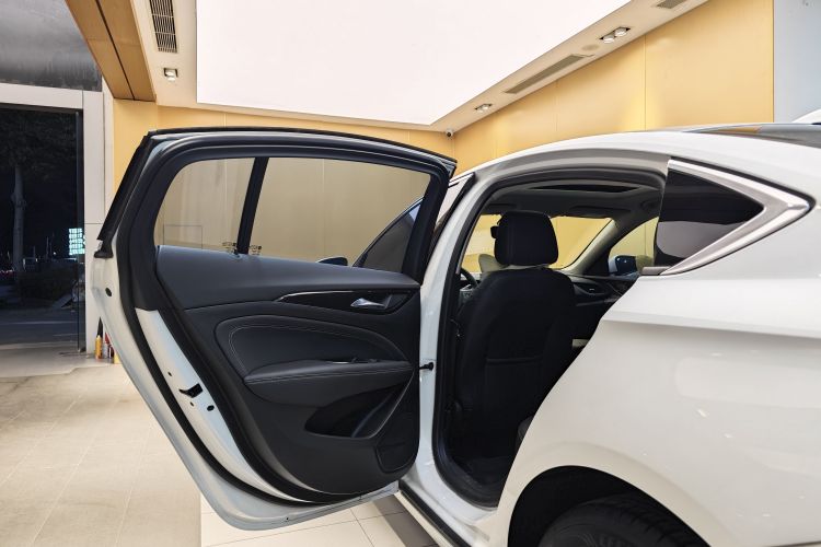 别克 君威 2024款 25T 超享版车身外观6008