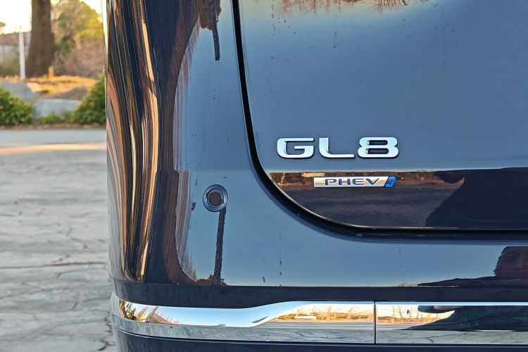 别克GL8新能源 2026款 陆尊 奢享版车身外观6009