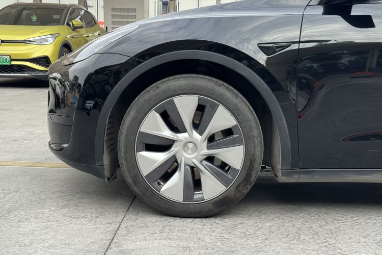 特斯拉 Model Y 2022款 改款 后轮驱动版局部细节9007