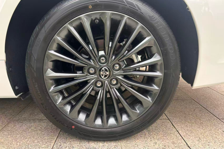 丰田 亚洲龙 2023款 2.5L Touring尊贵版车身外观6004