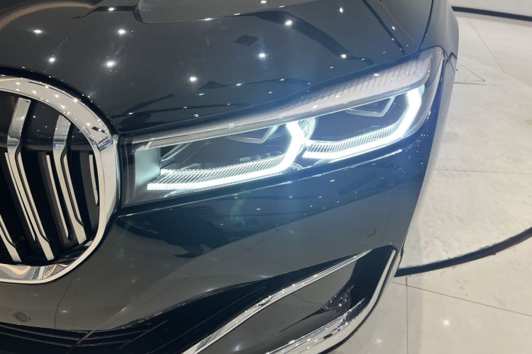 宝马7系 2019款 730Li 豪华套装车身外观6006