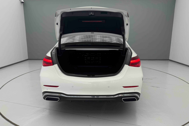 奔驰C级 2023款 改款二 C 260 L 运动版局部细节23