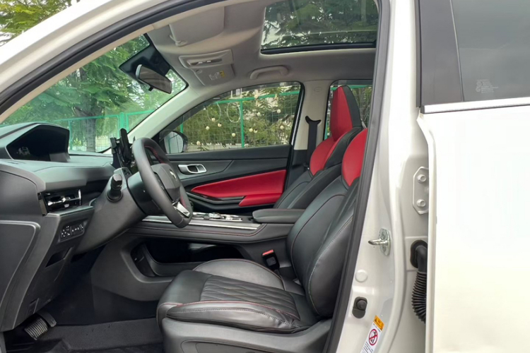 长安CS55PLUS 2022款 第二代 1.5T DCT领航型中控内饰7005