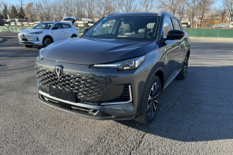 长安CS55PLUS PHEV 2025款 智慧新蓝鲸 125km 战舰版