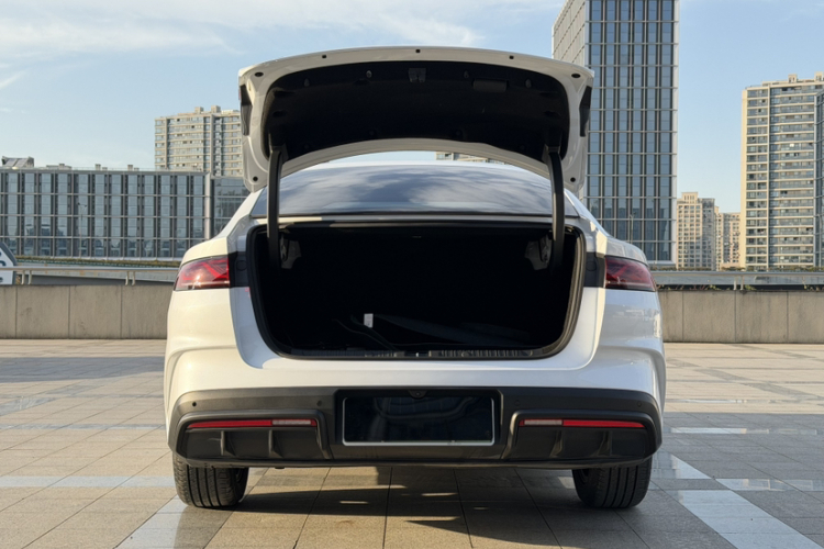 比亚迪 秦L 2024款 DM-i 80KM领先型局部细节23