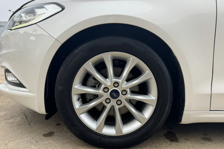 福特 蒙迪欧 2018款 EcoBoost 180 时尚型车身外观6002