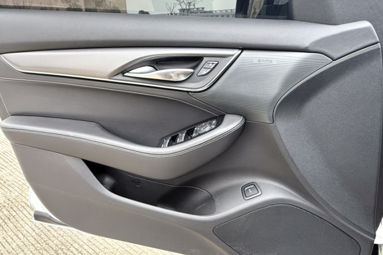 凯迪拉克CT5 2024款 28T 豪华型Pro中控内饰7006