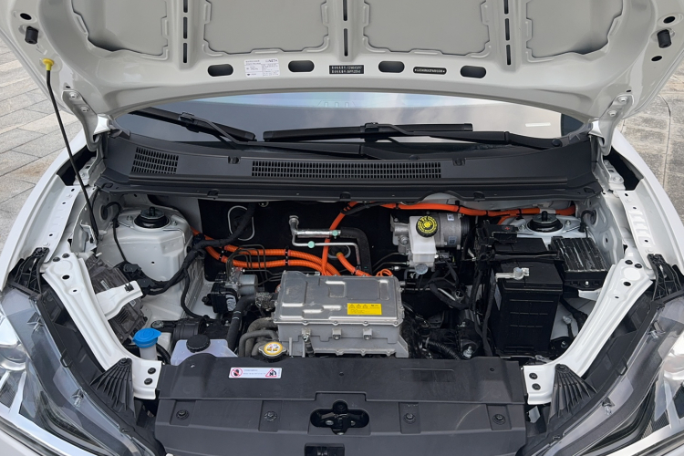 哪吒汽车 哪吒AYA 2023款 401 Lite局部细节24