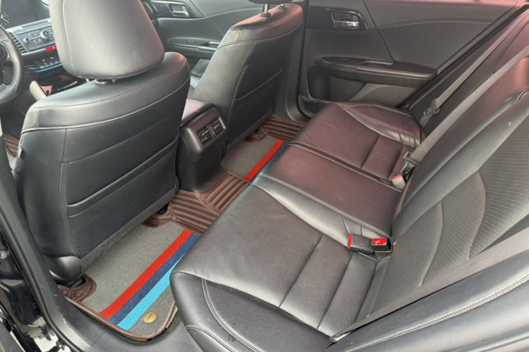 本田 雅阁 2016款 2.0L 精英版中控内饰7003