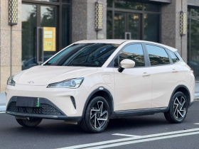 哪吒汽车 哪吒AYA 2023款 401 Lite