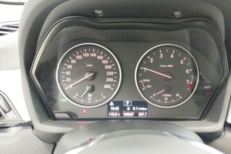 宝马X1 2016款 sDrive18Li 尊享型中控内饰15