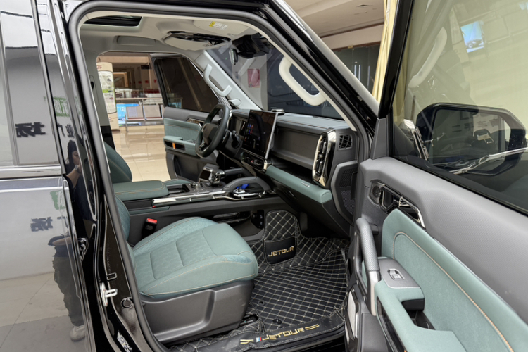 捷途旅行者 2023款 2.0T 四驱穿越PRO中控内饰7009