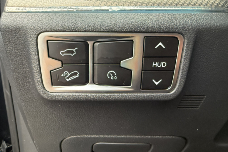 红旗HS5 2019款 2.0T 智联旗享版中控内饰7014