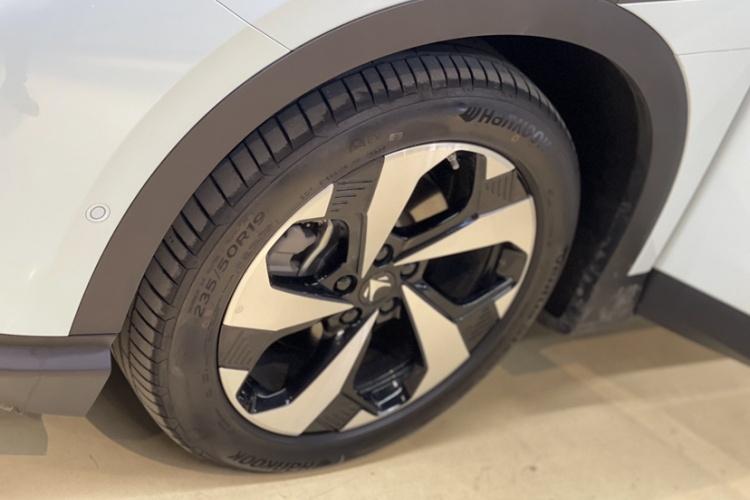 ARCFOX极狐 极狐 阿尔法T5(ARCFOX αT5) 2025款 520 MAX车身外观6007