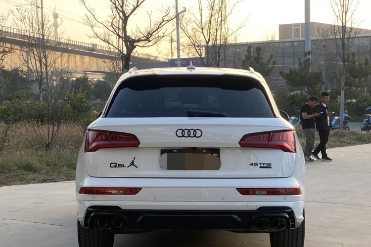 奥迪Q5L 2018款 45 TFSI 尊享时尚型 国VI车身外观6004