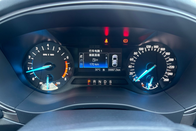 福特 蒙迪欧 2020款 EcoBoost 180 时尚型中控内饰15