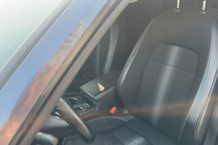 本田 思域 2022款 240TURBO CVT燃动版局部细节19