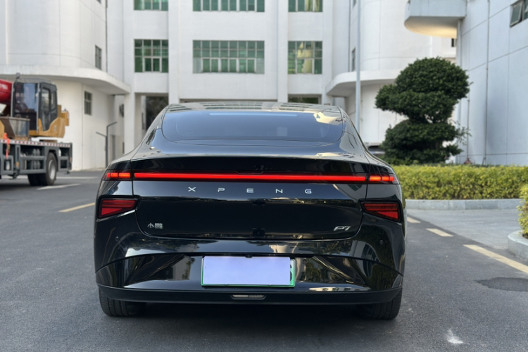 小鹏P7 2022款 480N+车身外观6003