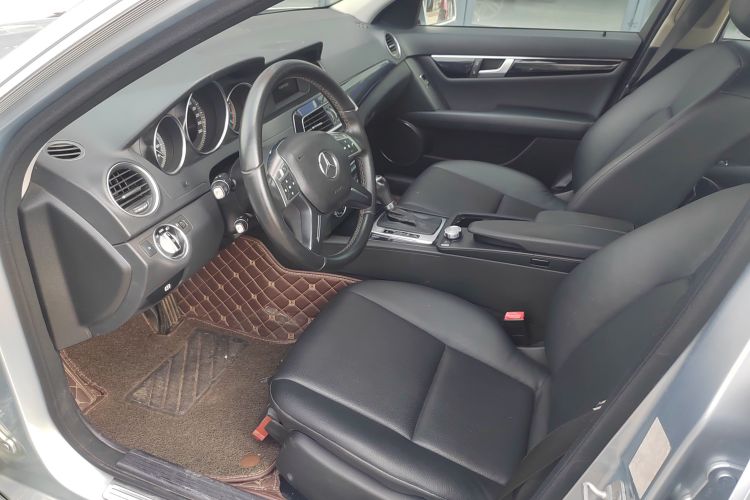 奔驰C级 2013款 C 180 经典型 Grand Edition中控内饰7001