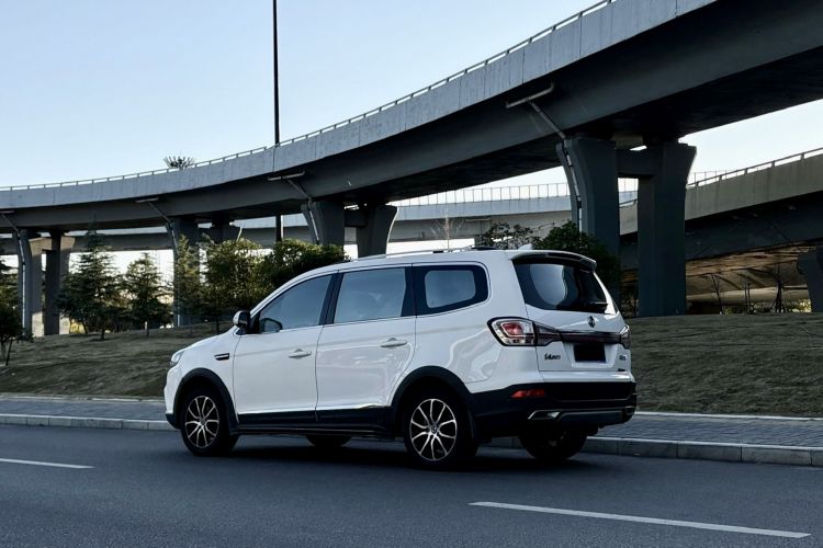 东风风行 景逸X6 2017款 乐享系列 1.5T CVT豪华型车身外观6003