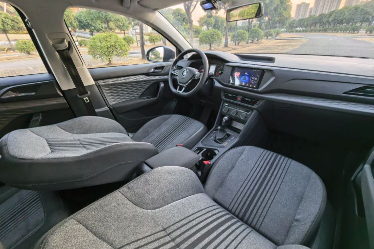 大众 途岳 2019款 280TSI 两驱风尚版 国VI中控内饰7007