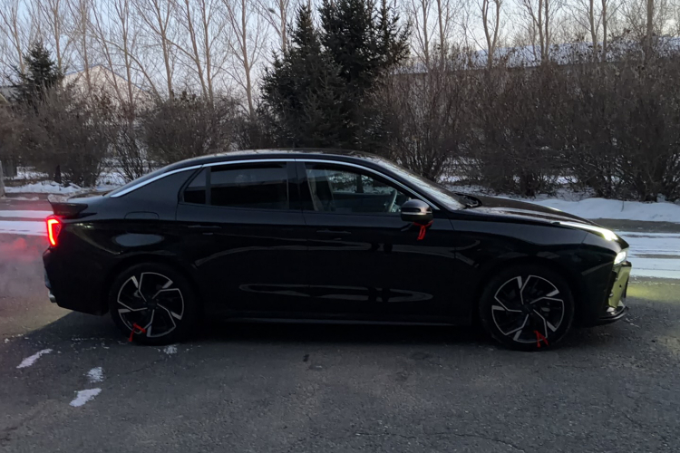 领克03 2025款 1.5TD DCT冠军版Pro车身外观6002