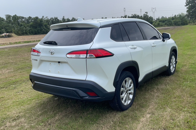 丰田 锋兰达 2022款 2.0L CVT领先版车身外观6005