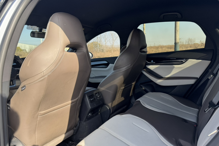 比亚迪 秦PLUS 2023款 冠军版 DM-i 55KM领先型中控内饰7002