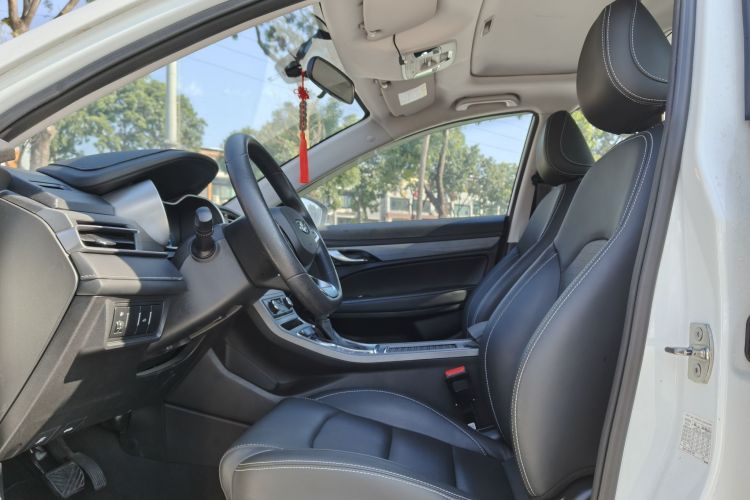 吉利汽车 帝豪 2021款 UP 1.5L CVT豪华型中控内饰7005